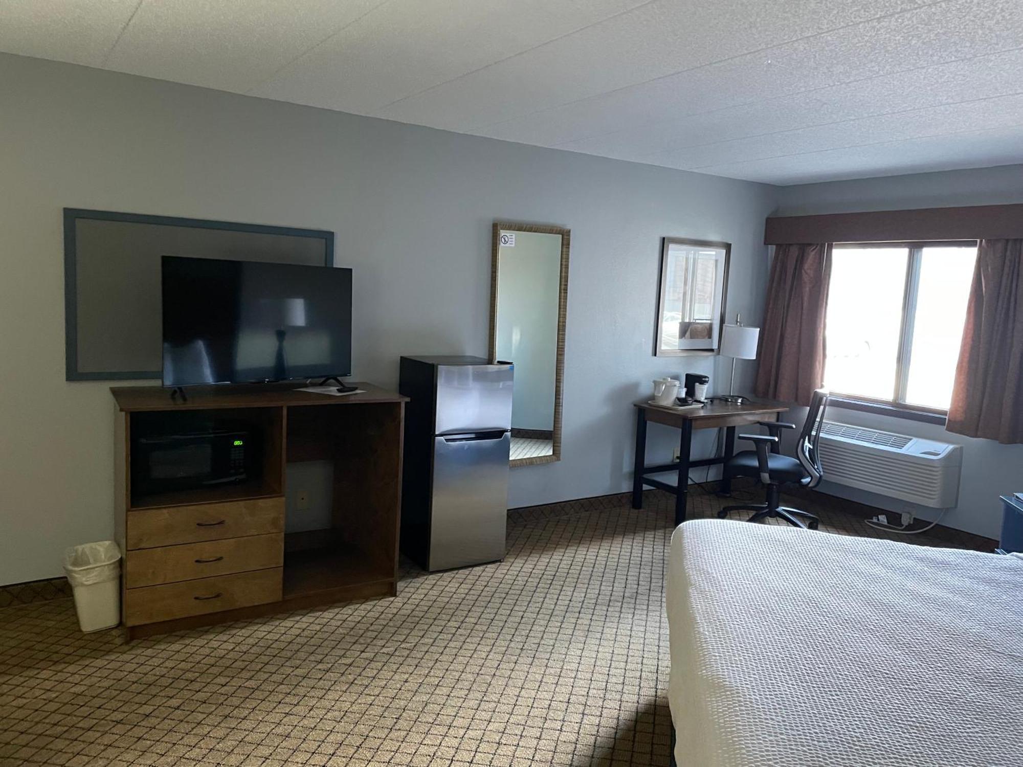Americinn By Wyndham Hartford Wi Esterno foto