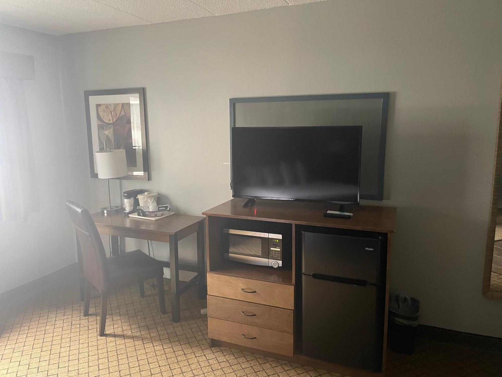Americinn By Wyndham Hartford Wi Esterno foto